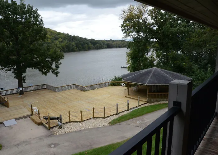 Inn Paddle Wheel