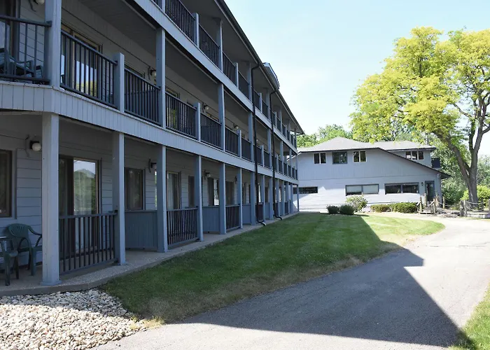 Paddle Wheel Inn
