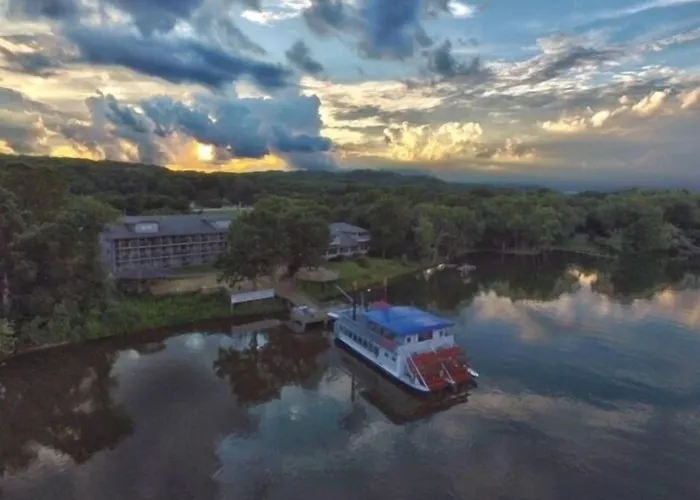 Inn Paddle Wheel