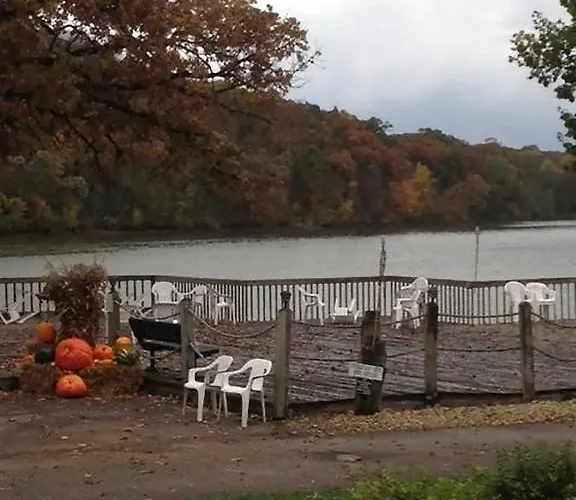 Paddle Wheel Inn